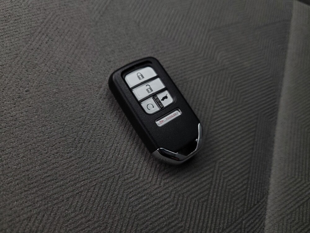 2020 Honda Pilot in Glendale, AZ 85301 - 18121233 32