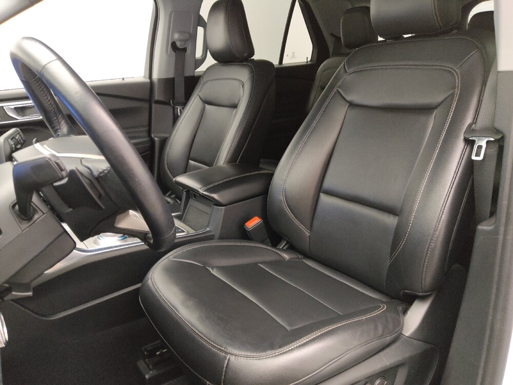 2020 Ford Explorer in Savannah, GA 31419 - 18121248 17