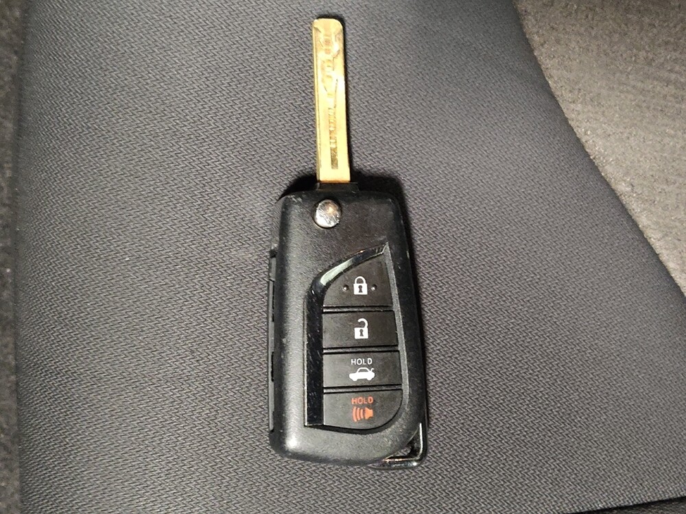 2021 Toyota Camry in Savannah, GA 31419 - 18121250 32