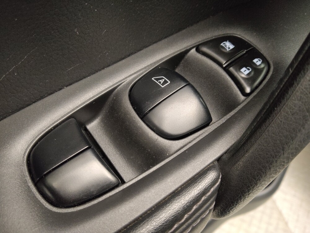 2018 Nissan Rogue Sport in Albuquerque, NM 87113 - 18121266 27