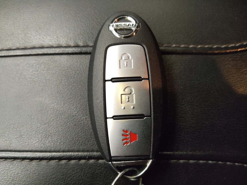 2018 Nissan Rogue Sport in Albuquerque, NM 87113 - 18121266 32