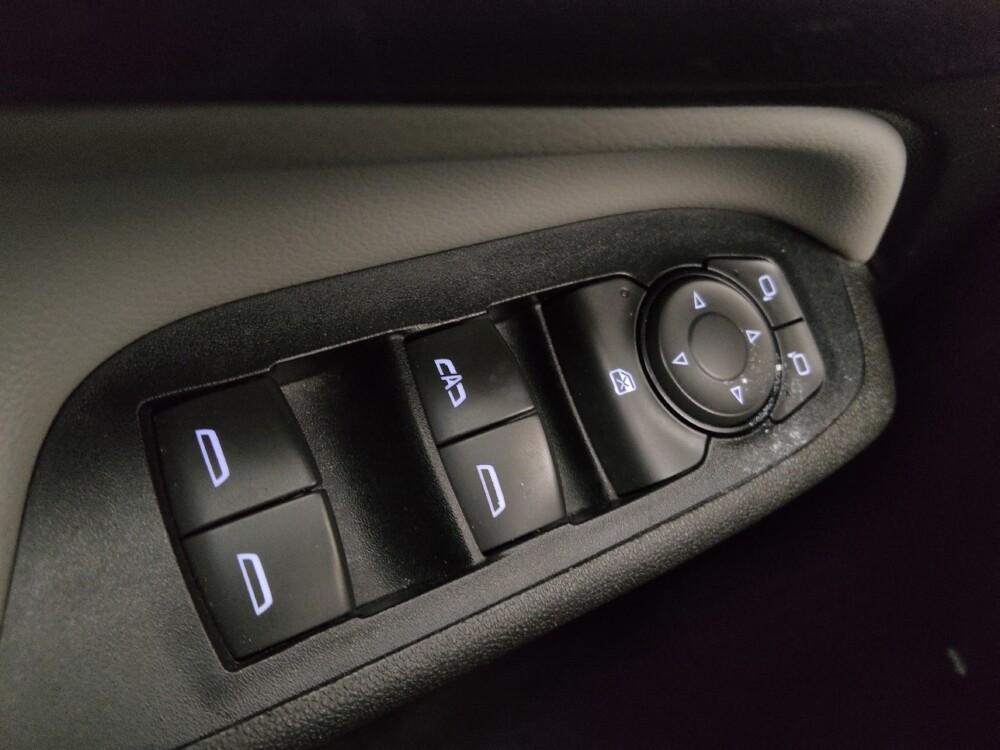 2018 Chevrolet Equinox in Lakewood, CO 80215 - 18121270 27