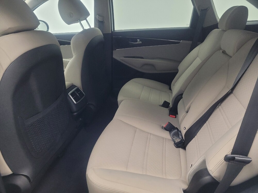 2019 Kia Sorento in Memphis, TN 38115 - 18121272 18