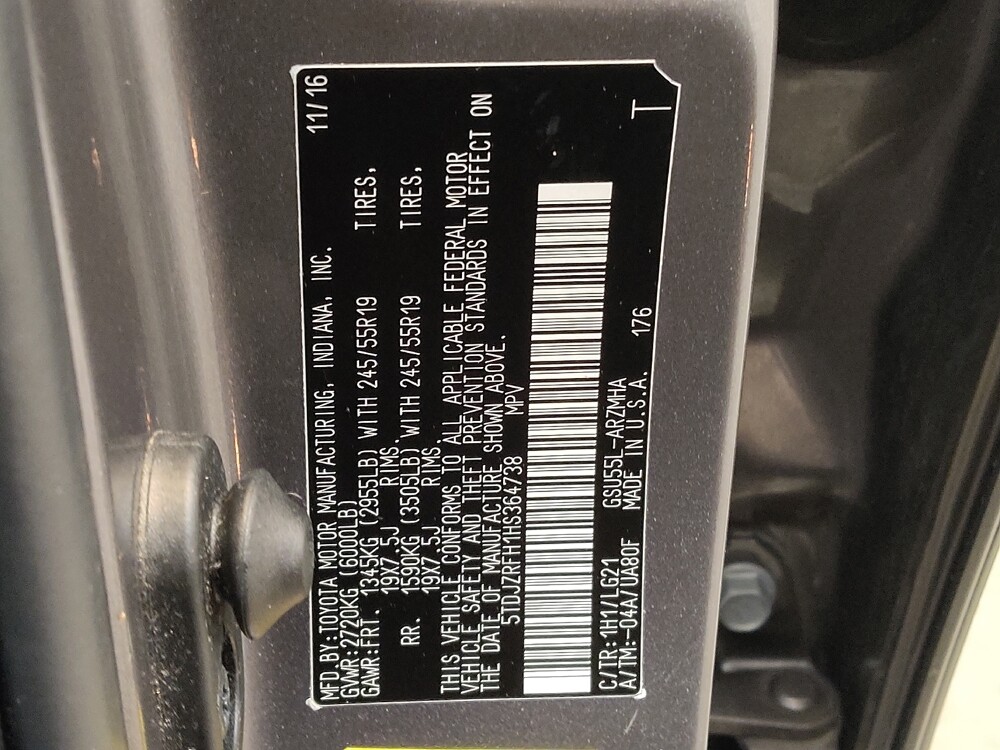 2017 Toyota Highlander in Cincinnati, OH 45255 - 18121285 33