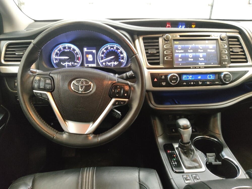 2017 Toyota Highlander in Cincinnati, OH 45255 - 18121285 22