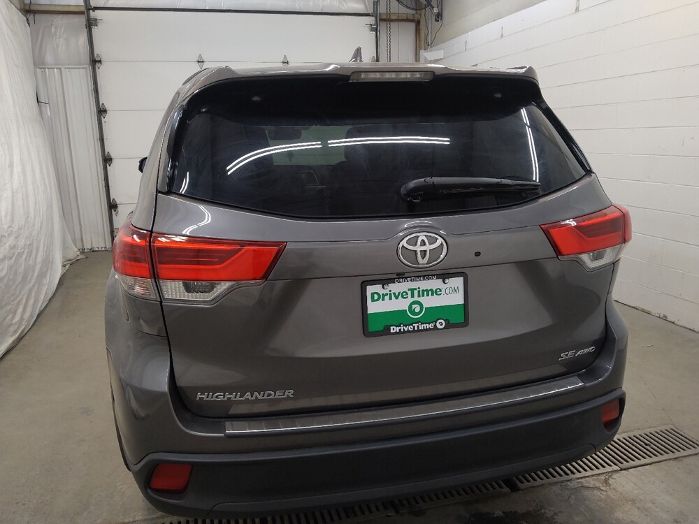 2017 Toyota Highlander in Cincinnati, OH 45255 - 18121285 6