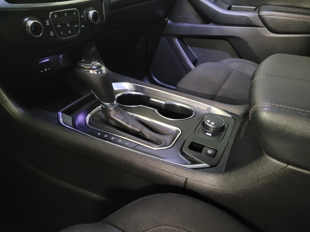 2019 Chevrolet Traverse in Bradenton, FL 34207 - 18121287 26