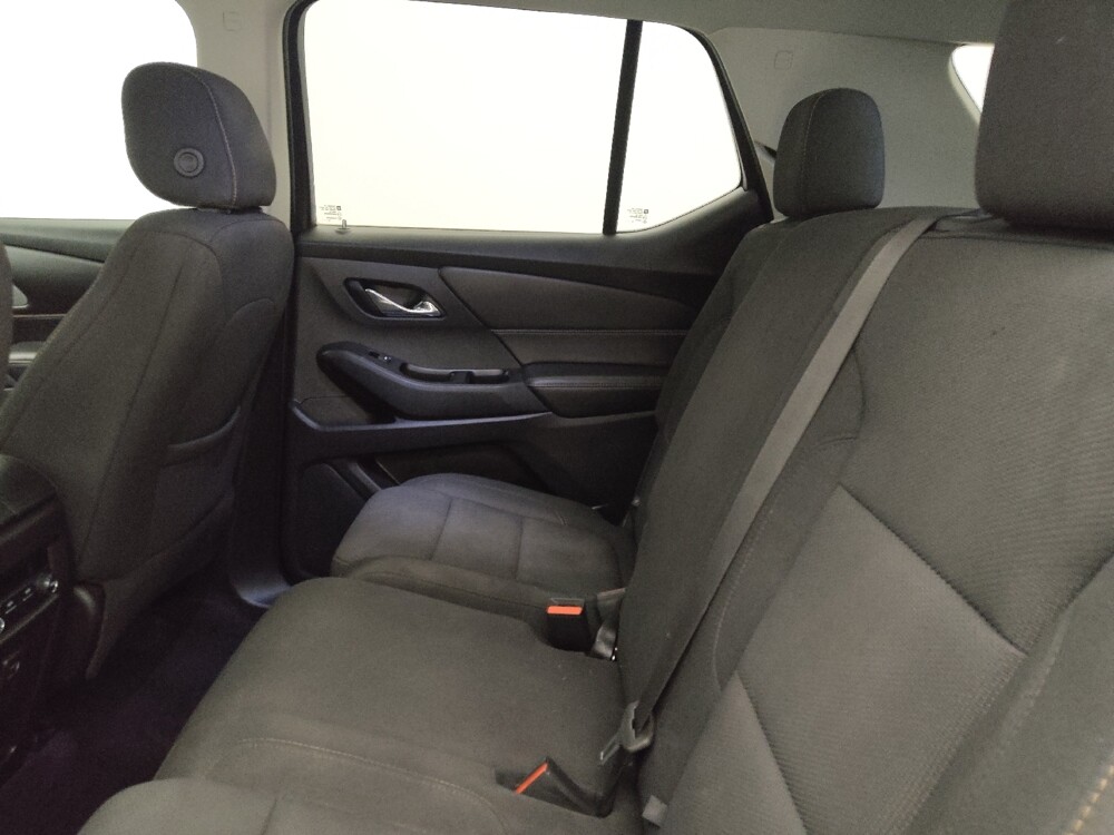 2019 Chevrolet Traverse in Bradenton, FL 34207 - 18121287 18