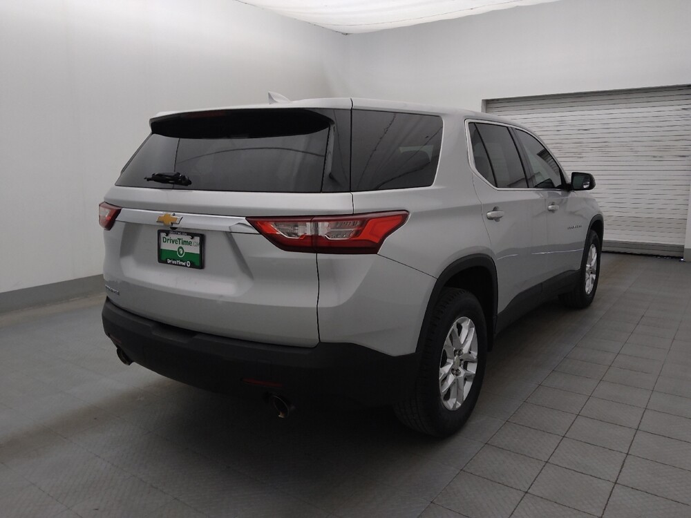 2019 Chevrolet Traverse in Bradenton, FL 34207 - 18121287 9