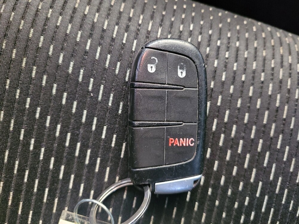 2017 Dodge Journey in Maple Heights, OH 44137 - 18121289 32