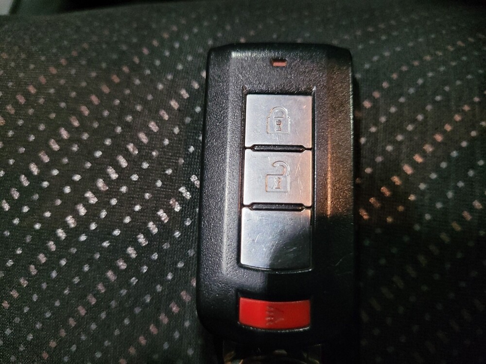 2015 Mitsubishi Outlander Sport in Pittsburgh, PA 15236 - 18121301 32