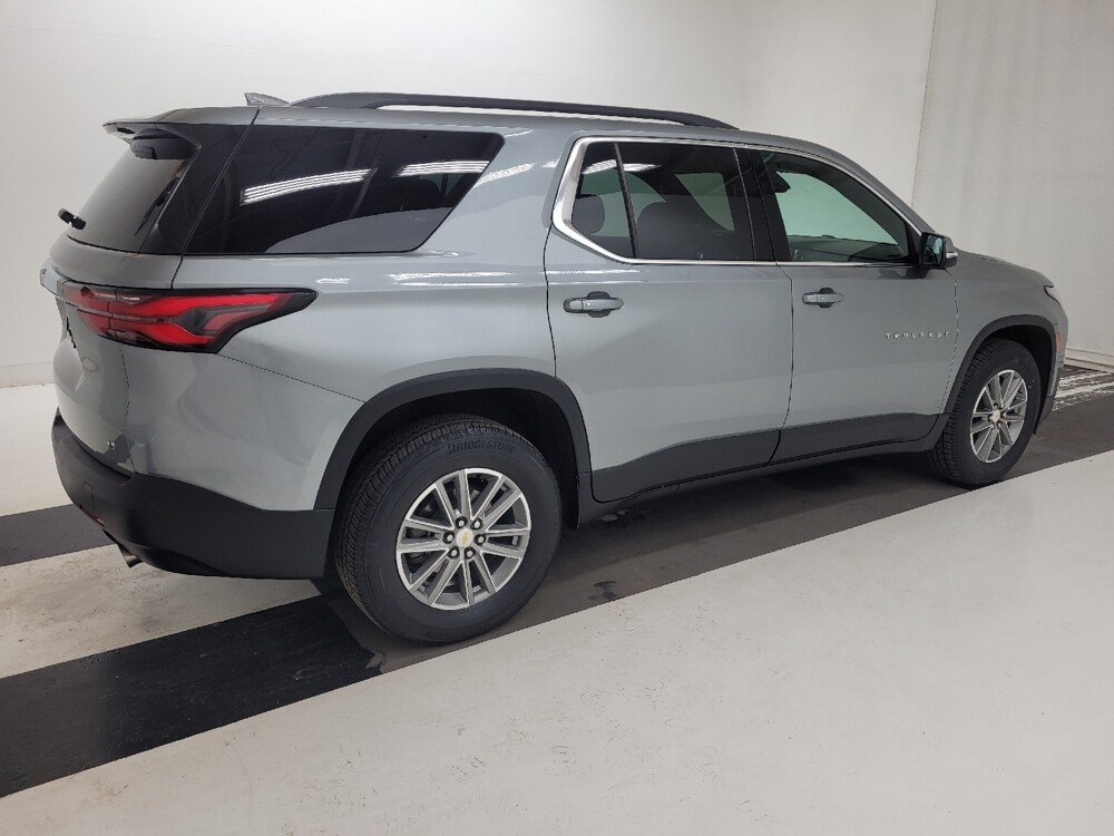 2023 Chevrolet Traverse in St. Louis, MO 63125 - 18121306 10
