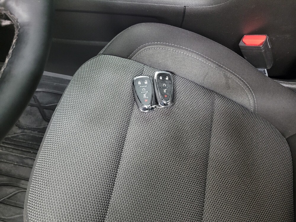 2023 Chevrolet Traverse in St. Louis, MO 63125 - 18121306 32