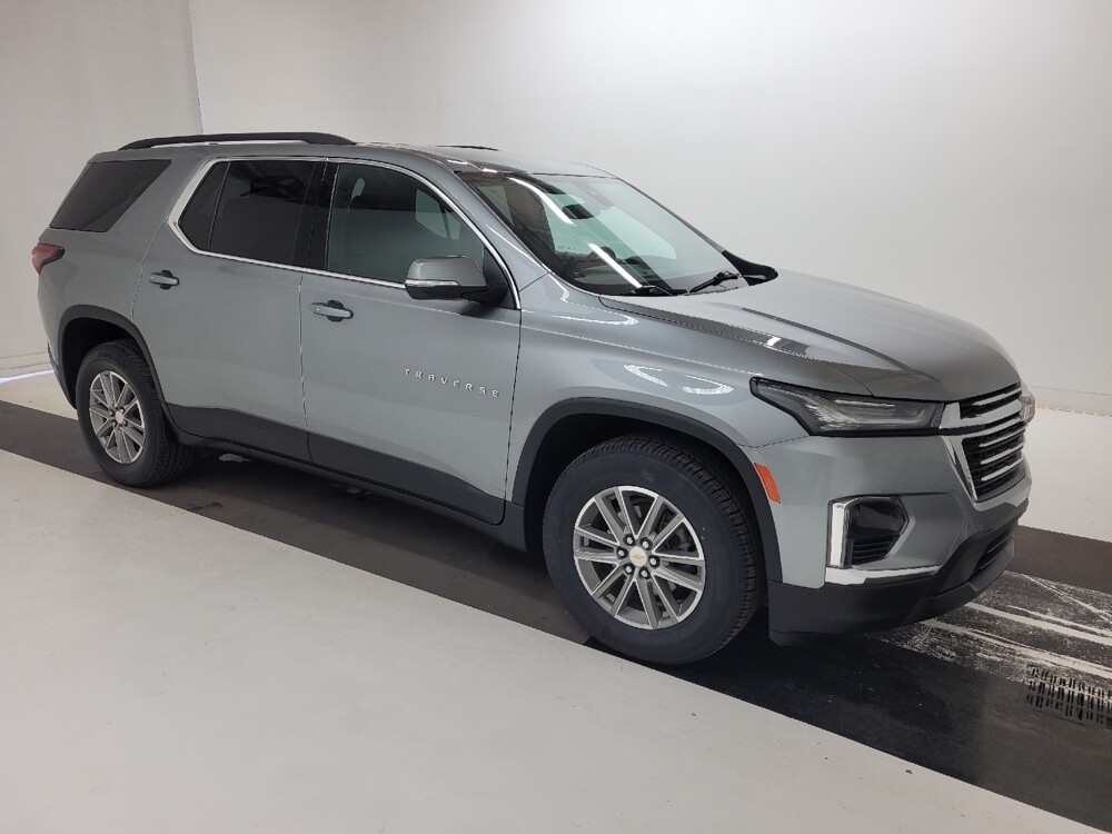 2023 Chevrolet Traverse in St. Louis, MO 63125 - 18121306 11