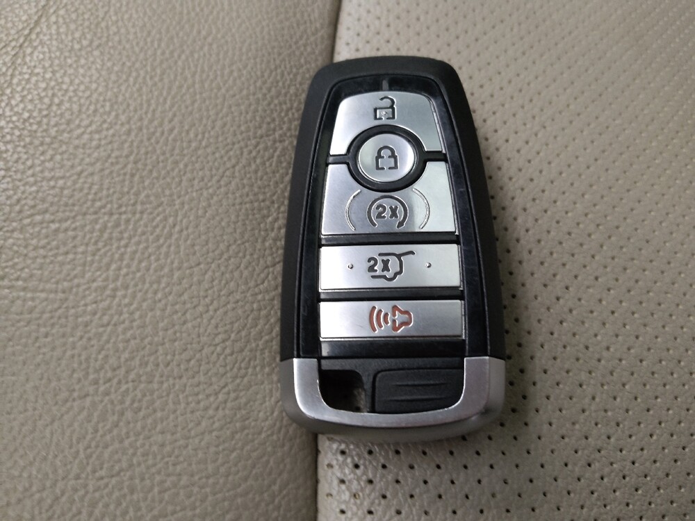 2019 Ford Explorer in Independence, MO 64055 - 18121307 32