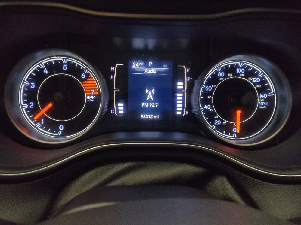 2019 Jeep Cherokee in Lombard, IL 60148 - 18121310 23