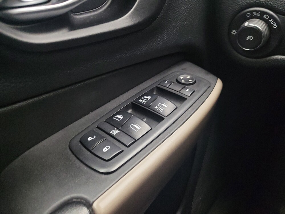 2018 Jeep Cherokee in Eastpointe, MI 48021 - 18121313 27