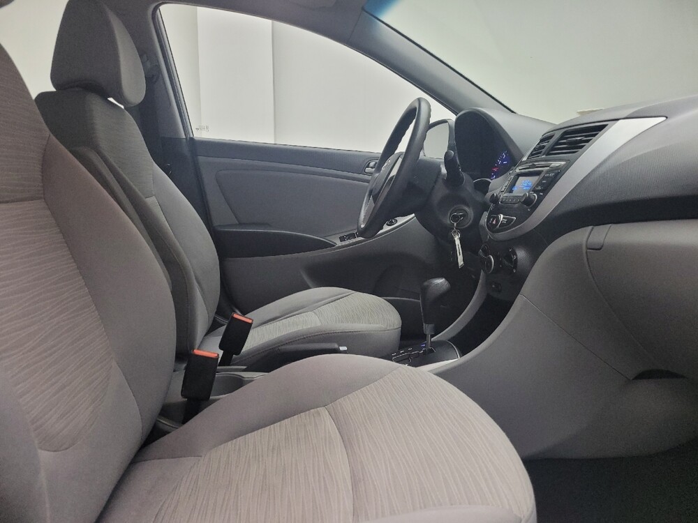 2017 Hyundai Accent in Eastpointe, MI 48021 - 18121314 21