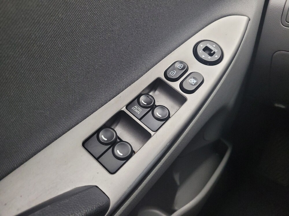 2017 Hyundai Accent in Eastpointe, MI 48021 - 18121314 27