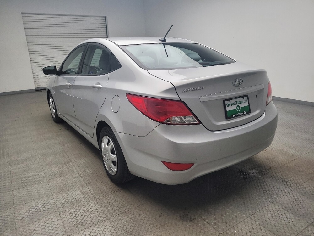 2017 Hyundai Accent in Eastpointe, MI 48021 - 18121314 5