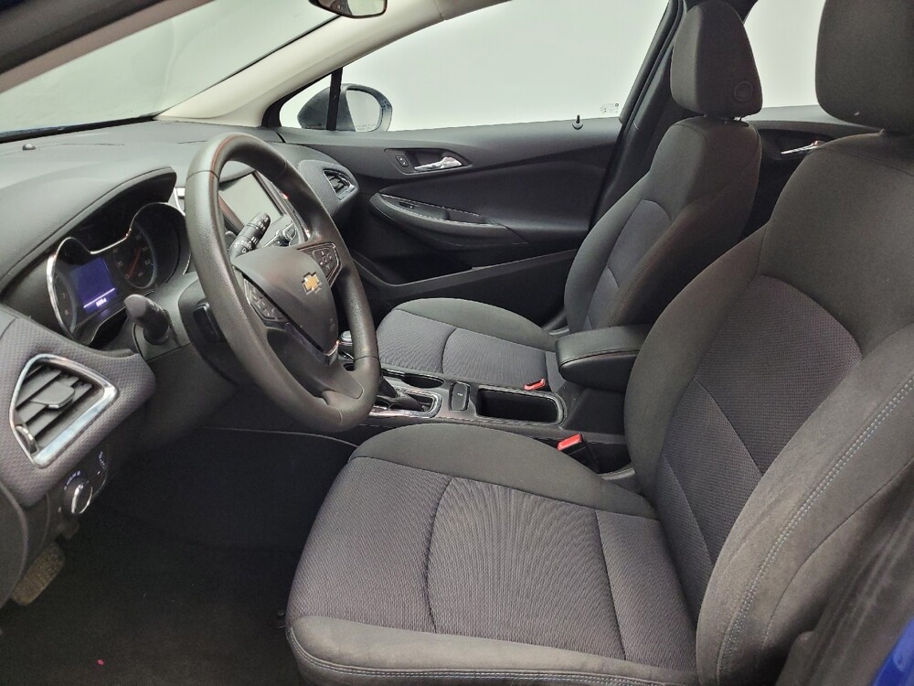 2018 Chevrolet Cruze in Taylor, MI 48180 - 18121315 17