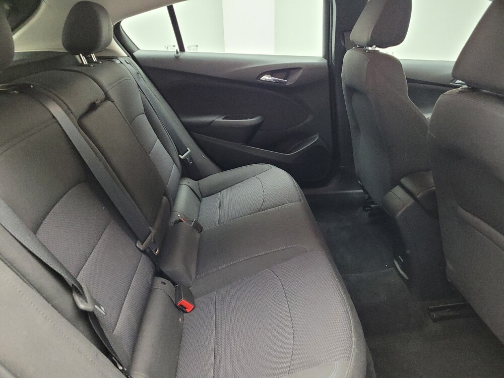 2018 Chevrolet Cruze in Taylor, MI 48180 - 18121315 19