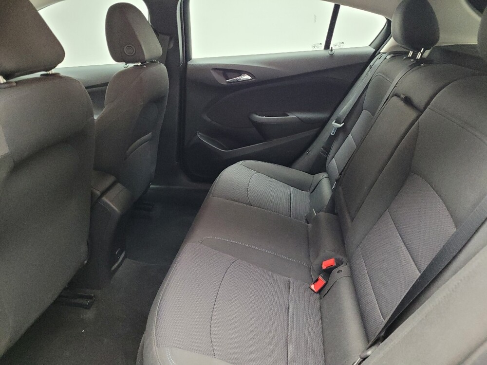 2018 Chevrolet Cruze in Taylor, MI 48180 - 18121315 18