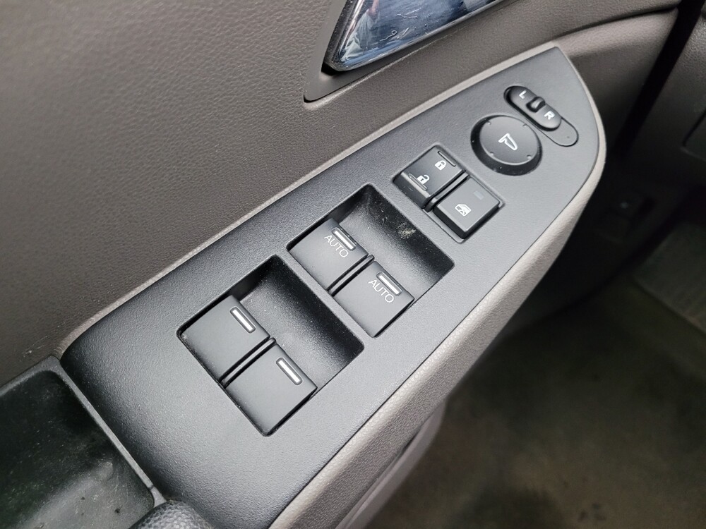 2016 Honda Odyssey in Taylor, MI 48180 - 18121317 27