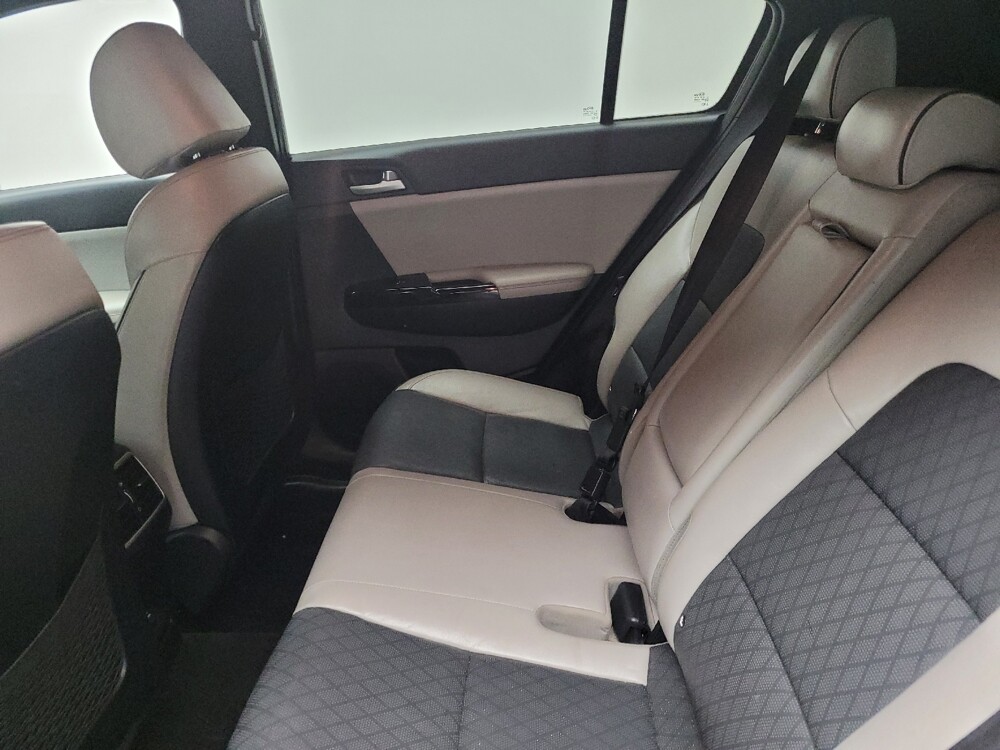 2019 Kia Sportage in Eastpointe, MI 48021 - 18121326 18