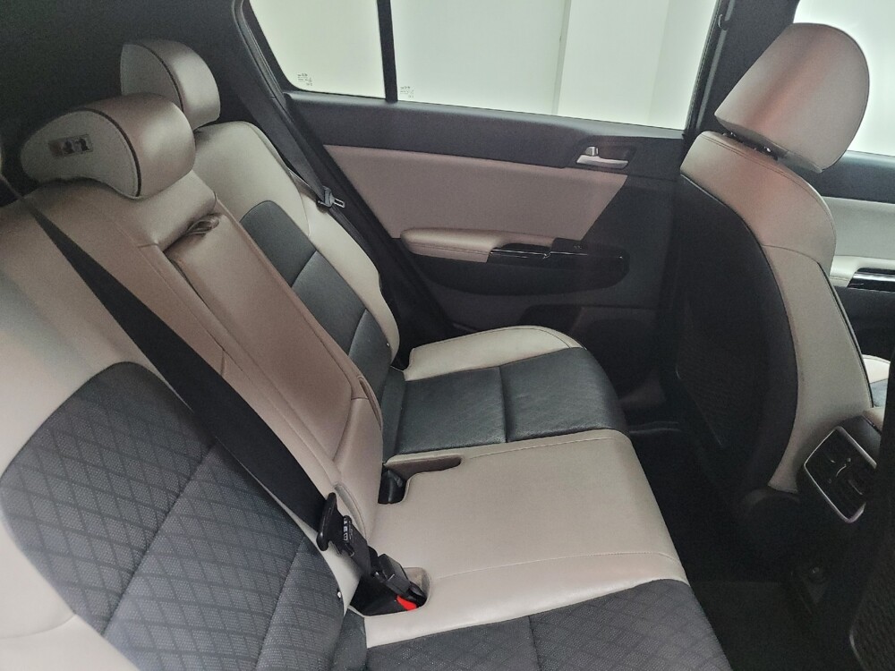 2019 Kia Sportage in Eastpointe, MI 48021 - 18121326 19