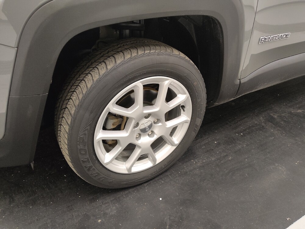 2021 Jeep Renegade in St. Louis, MO 63136 - 18121329 31