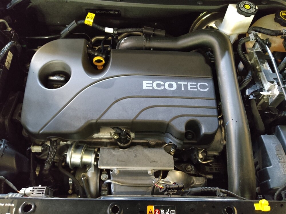 2020 Chevrolet Equinox in Charleston, SC 29414 - 18121338 30