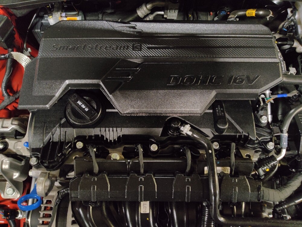 2025 Hyundai Elantra in Orlando, FL 32808 - 18121339 30