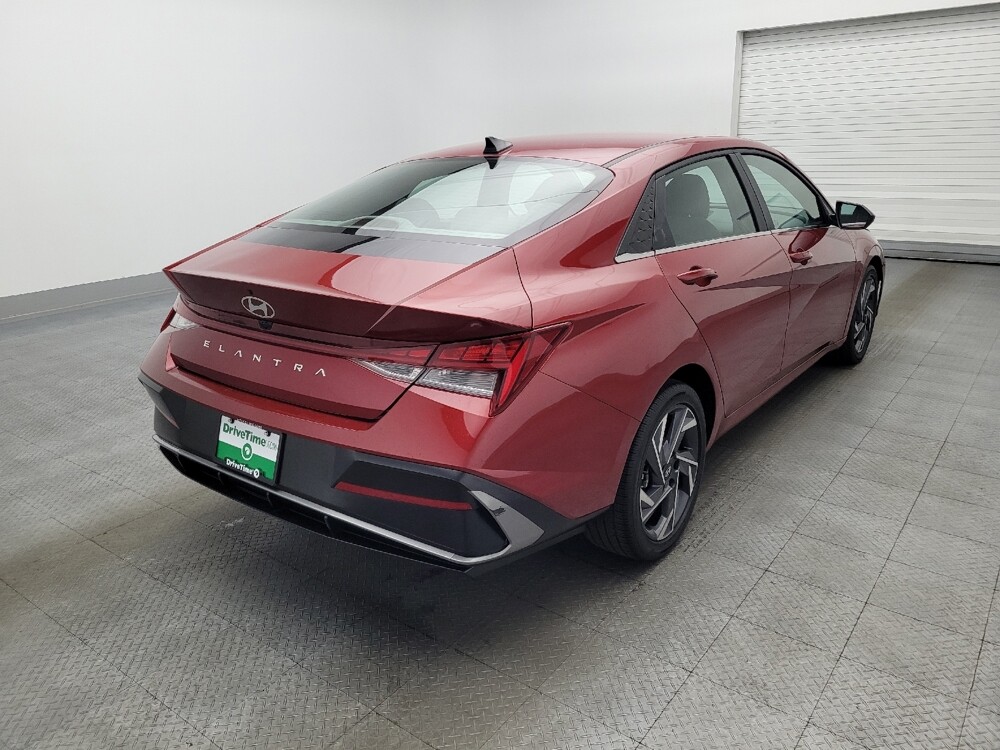 2025 Hyundai Elantra in Orlando, FL 32808 - 18121339 9