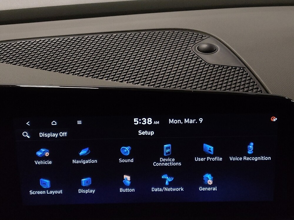 2025 Hyundai Elantra in Orlando, FL 32808 - 18121339 25