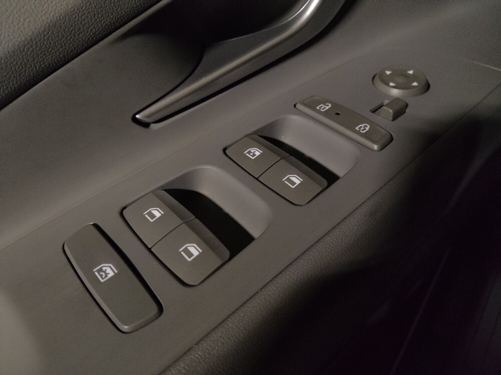 2025 Hyundai Elantra in Orlando, FL 32808 - 18121339 27