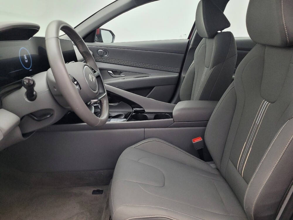 2025 Hyundai Elantra in Orlando, FL 32808 - 18121339 17