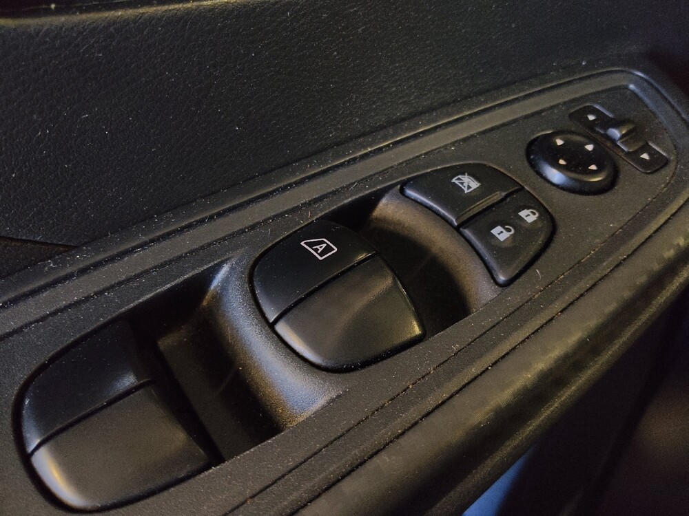 2025 Nissan Versa in Temple, TX 76502 - 18121350 27