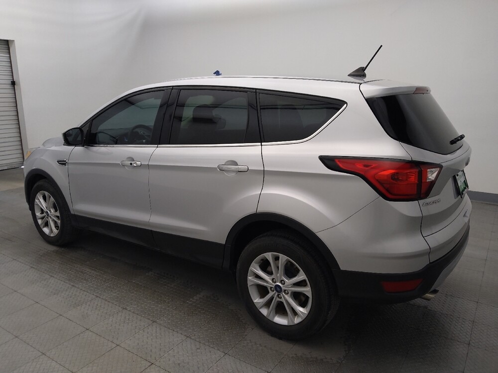 2019 Ford Escape in Metairie, LA 70006 - 18121361 3