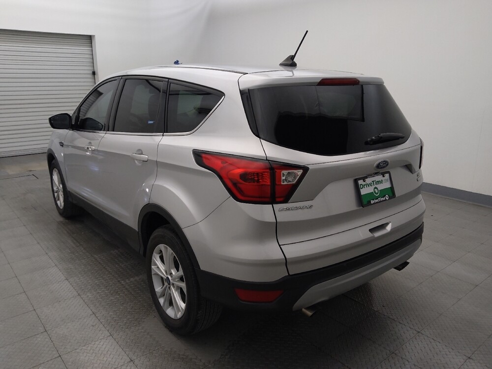 2019 Ford Escape in Metairie, LA 70006 - 18121361 5
