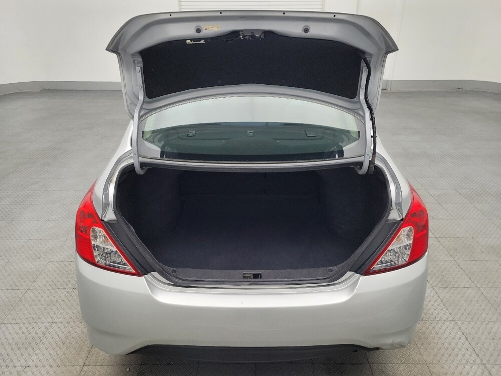 2019 Nissan Versa in Savannah, GA 31419 - 18121362 29