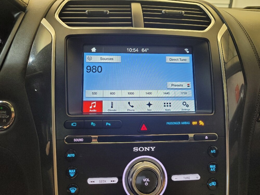 2017 Ford Explorer in Louisville, KY 40258 - 18121367 25