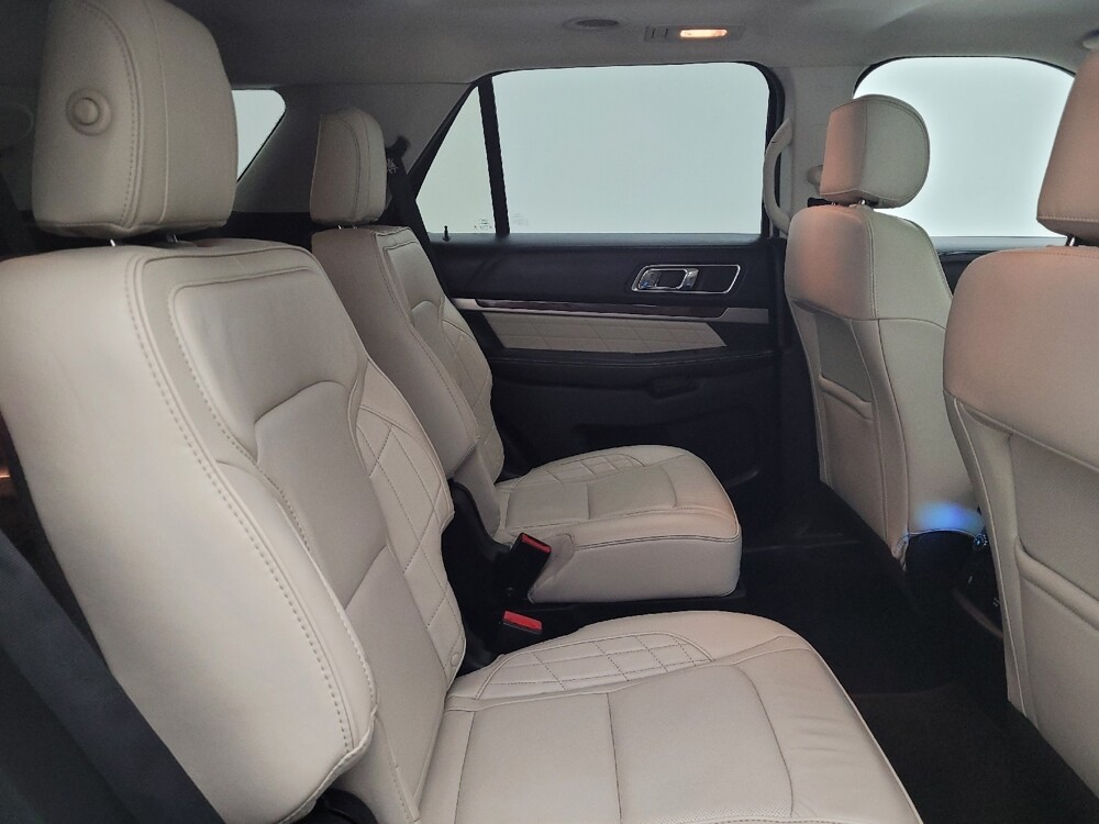 2017 Ford Explorer in Louisville, KY 40258 - 18121367 19
