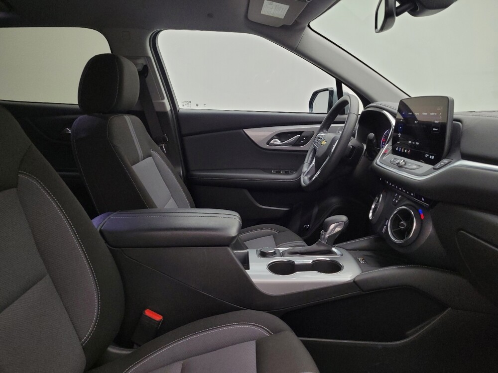 2024 Chevrolet Blazer in Louisville, KY 40258 - 18121368 21