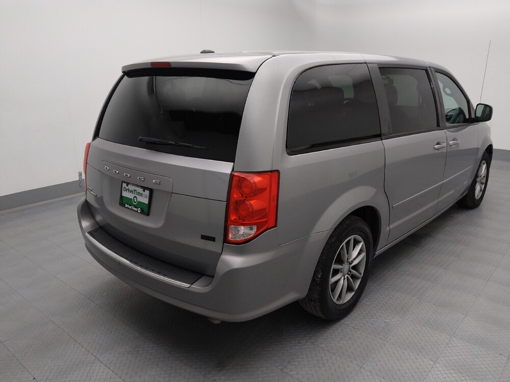 2016 Dodge Grand Caravan in Gladstone, MO 64118 - 18121369 9