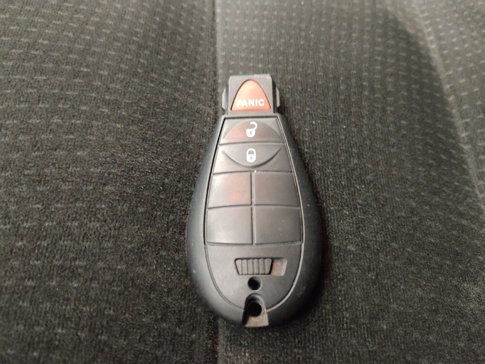 2016 Dodge Grand Caravan in Gladstone, MO 64118 - 18121369 32