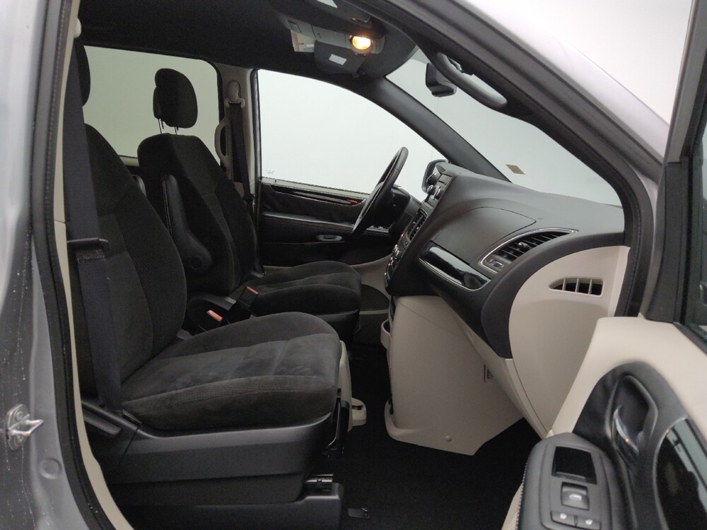 2016 Dodge Grand Caravan in Gladstone, MO 64118 - 18121369 21