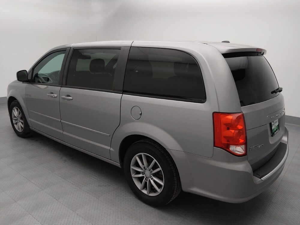 2016 Dodge Grand Caravan in Gladstone, MO 64118 - 18121369 3
