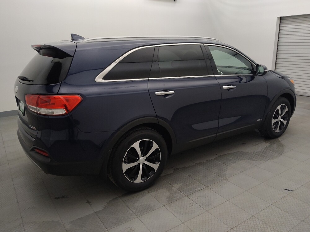 2018 Kia Sorento in Baton Rouge, LA 70816 - 18121382 10