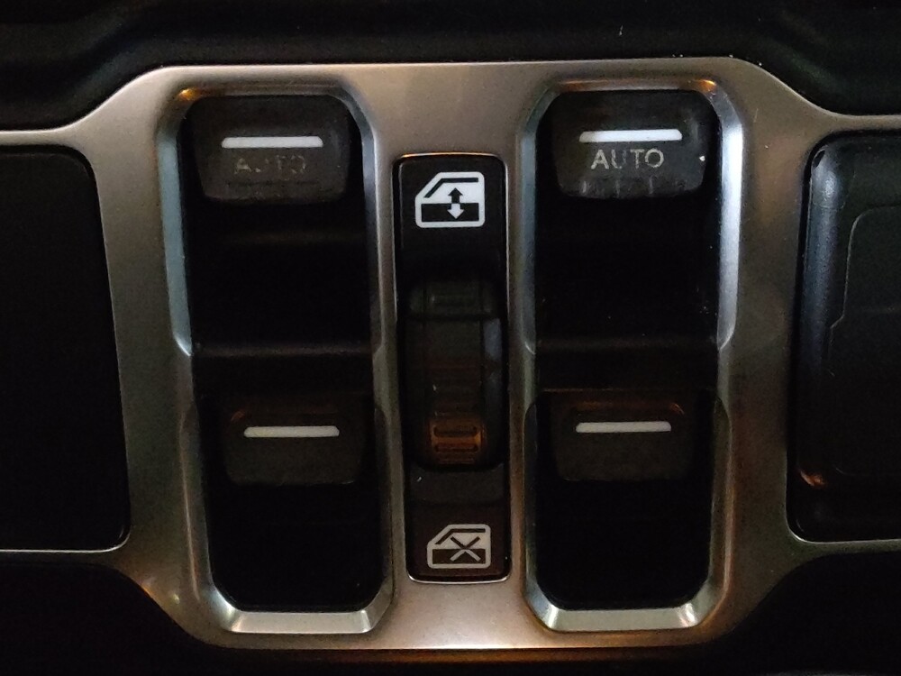 2019 Jeep Wrangler in Savannah, GA 31419 - 18121389 27